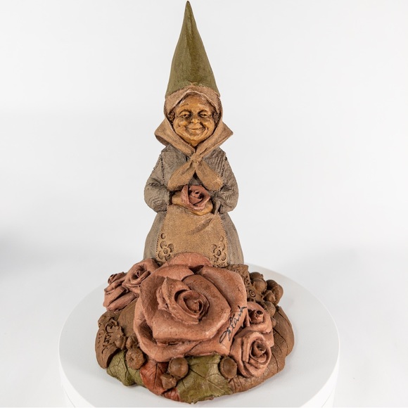 Signed Tom Clark MOM Gnome - Rosie 1987
Mold #35 Style #1193 VTG Retired - Picture 6 of 14